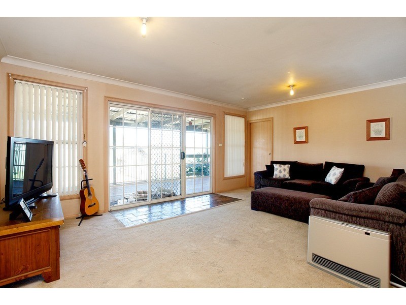 10 Fitzpatrick Crescent, Casula NSW 2170