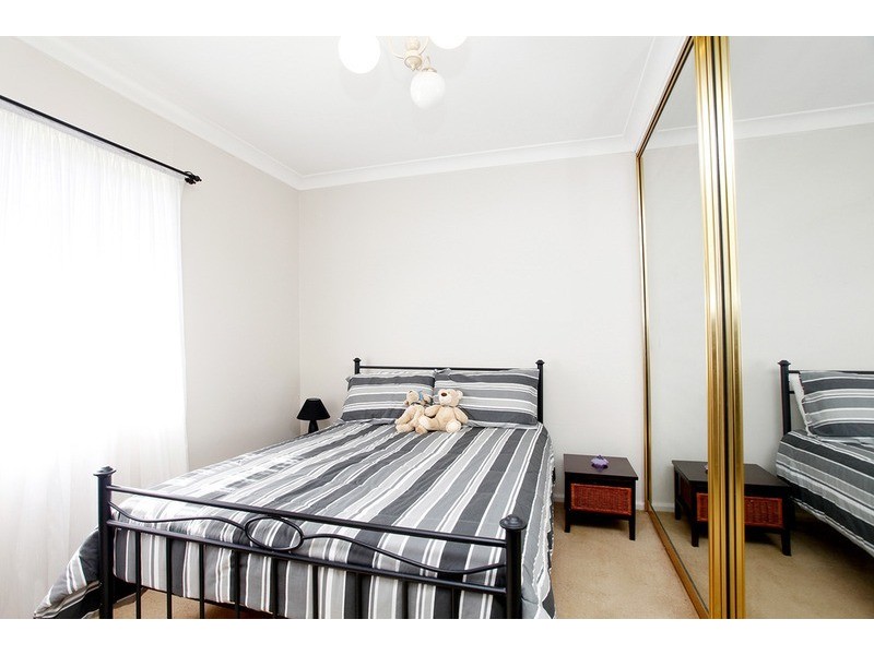 10 Fitzpatrick Crescent, Casula NSW 2170