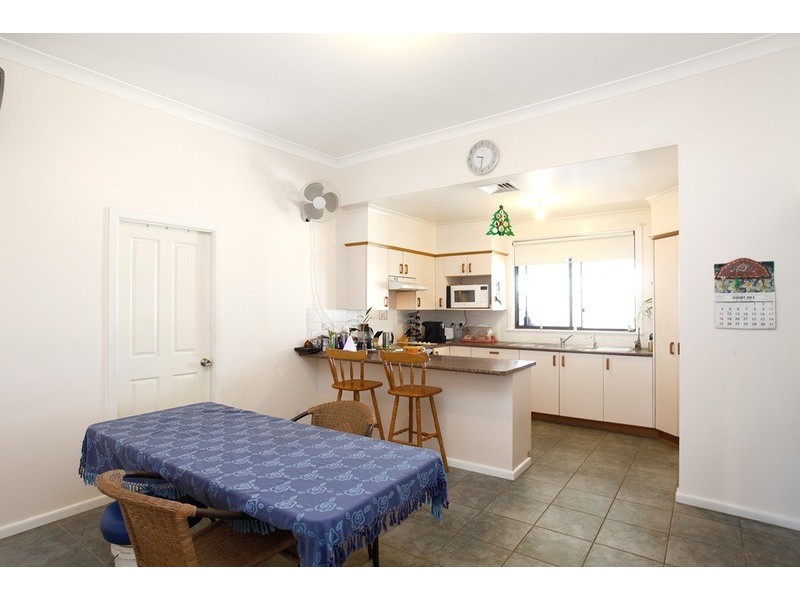 124 Hill Road, Lurnea NSW 2170