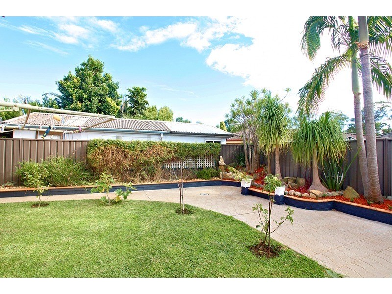 19  Ironbark Avenue, Casula NSW 2170