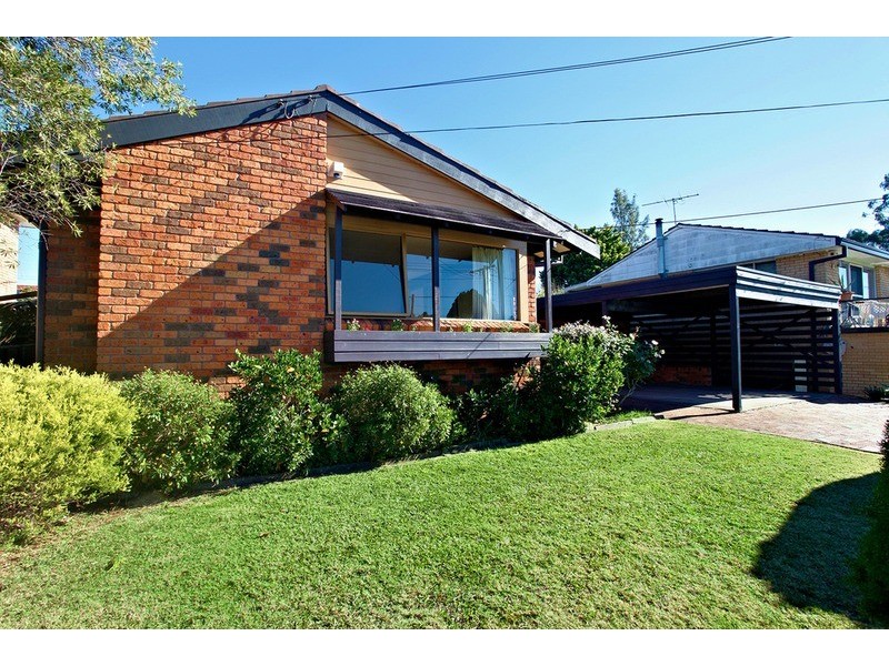 25 Holland  Crescent, Casula NSW 2170