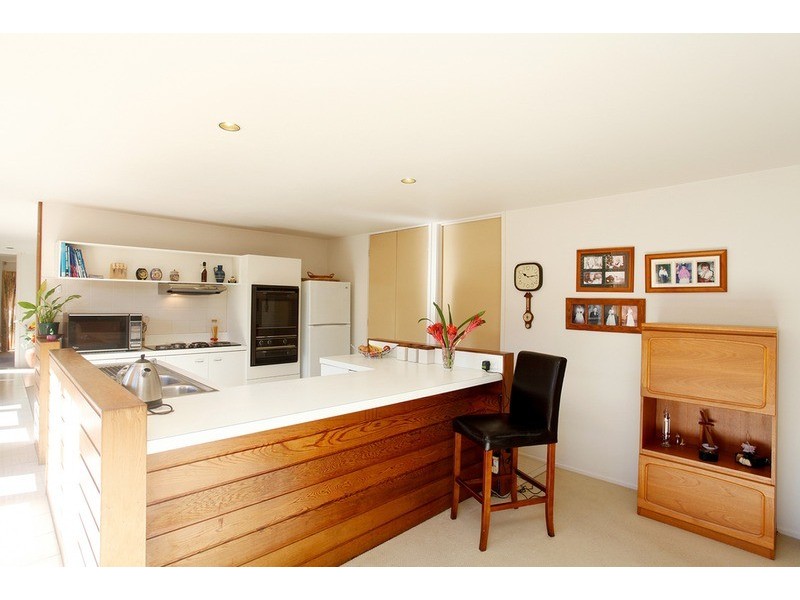 25 Holland  Crescent, Casula NSW 2170