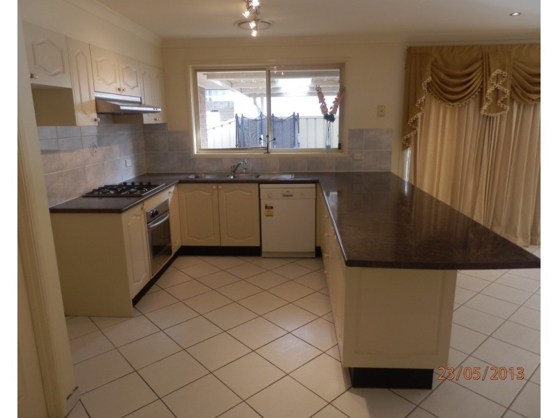 17 Idriess Place, Casula NSW 2170