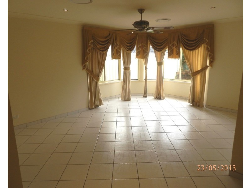 17 Idriess Place, Casula NSW 2170