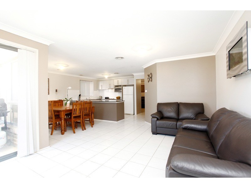 43 Stansmore Avenue, Prestons NSW 2170