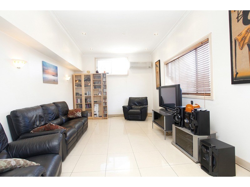 21 Carbine Close, Casula NSW 2170