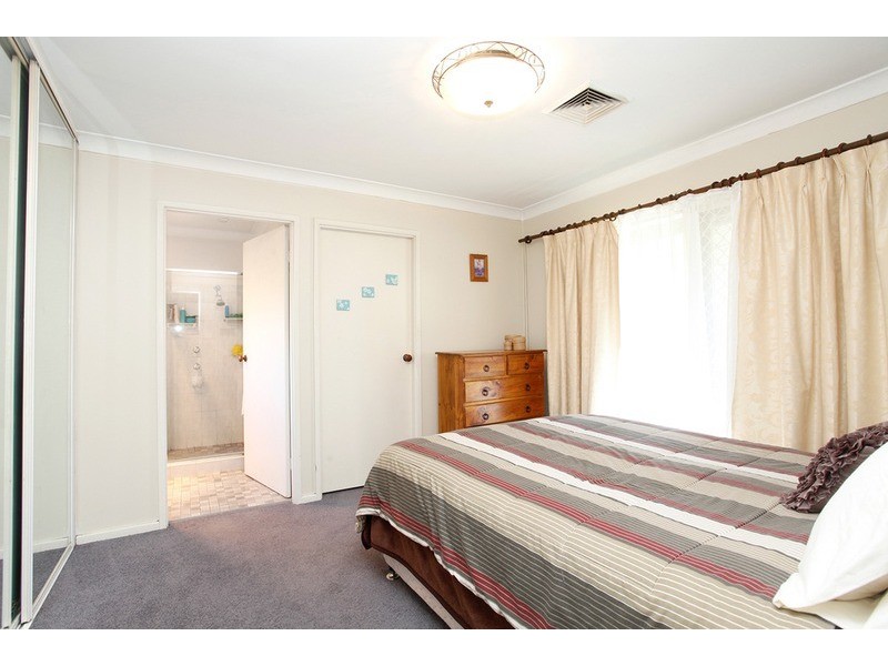 21 Carbine Close, Casula NSW 2170