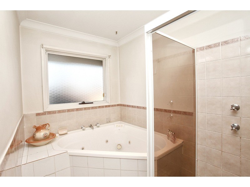 21 Carbine Close, Casula NSW 2170