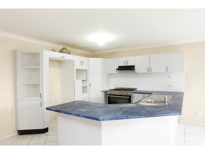 27 Hilton Crescent, Casula NSW 2170