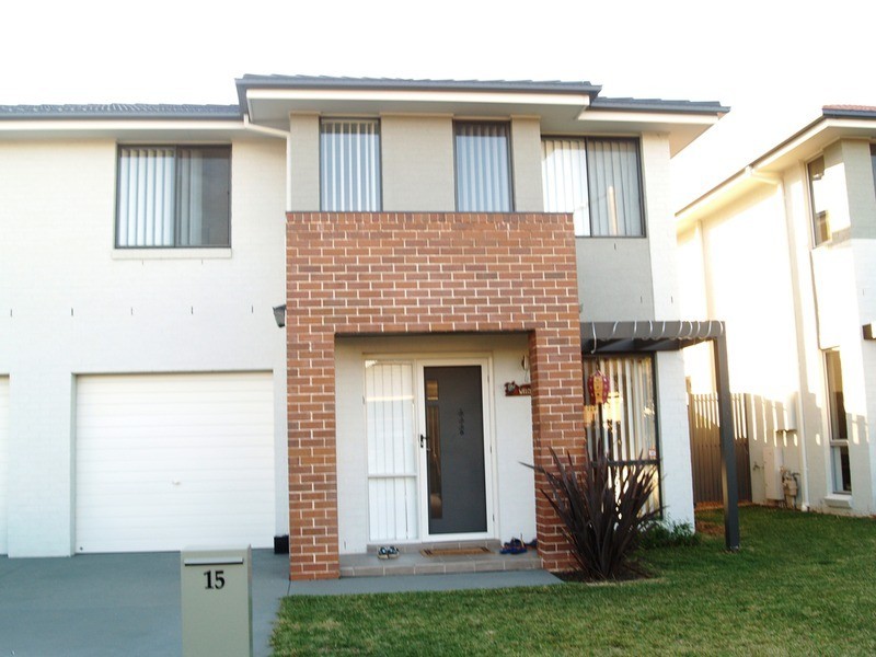 15 Grenada Road, Glenfield NSW 2167