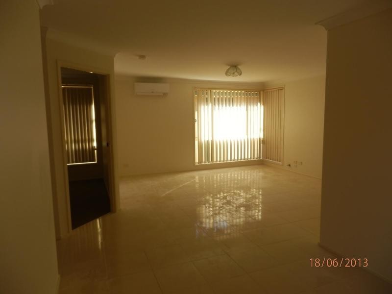 10 Clarendon Court, Wattle Grove NSW 2173