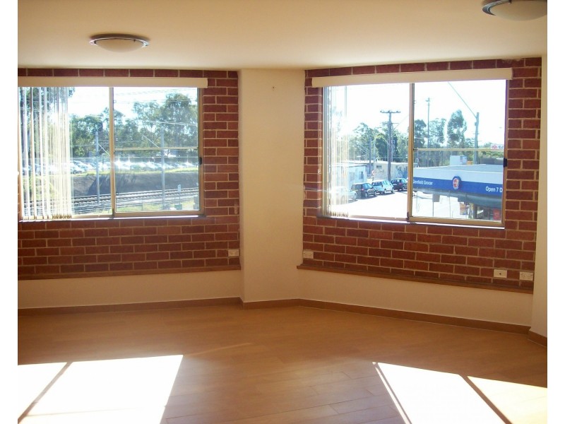 2/72 Railway Parade, Glenfield NSW 2167