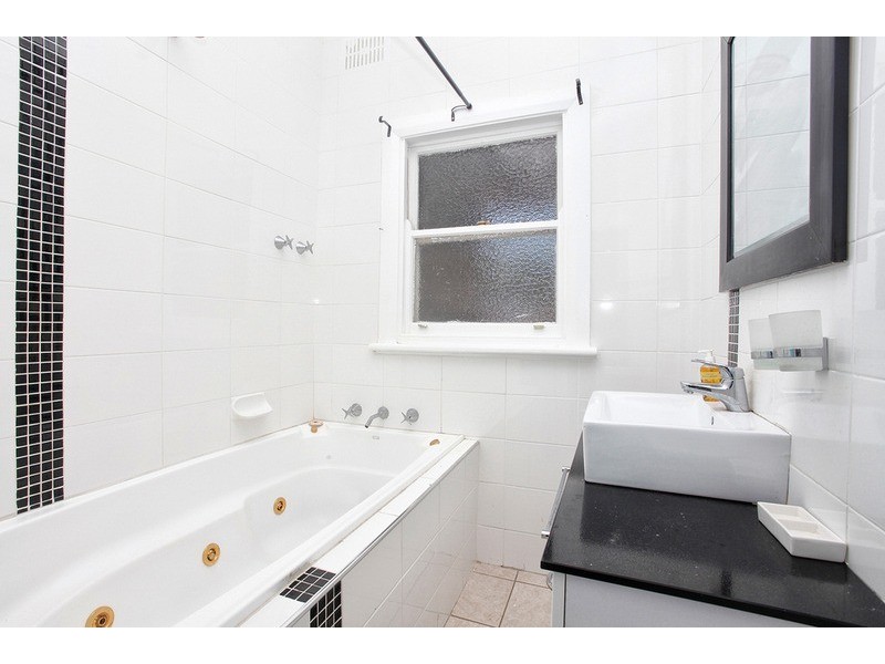 18 Dunmore Crescent, Casula NSW 2170
