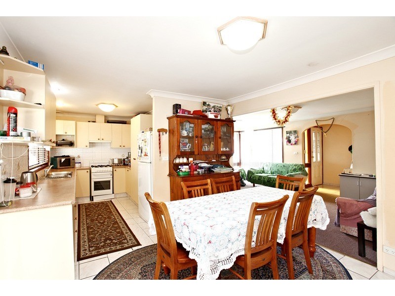 1 Simone  Crescent, Casula NSW 2170