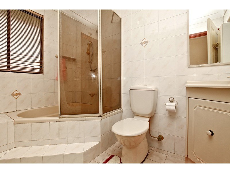 1 Simone  Crescent, Casula NSW 2170