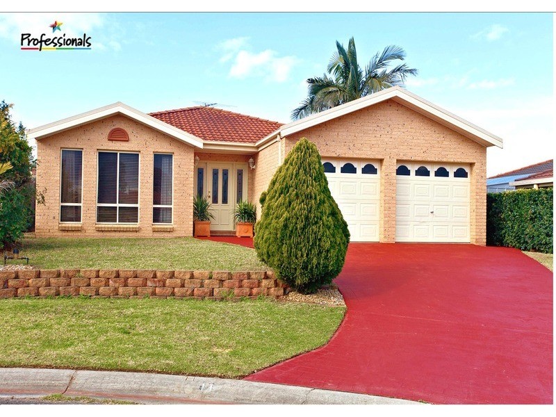 11 Termeil Place, Prestons NSW 2170