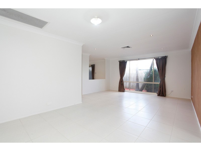 11 Termeil Place, Prestons NSW 2170