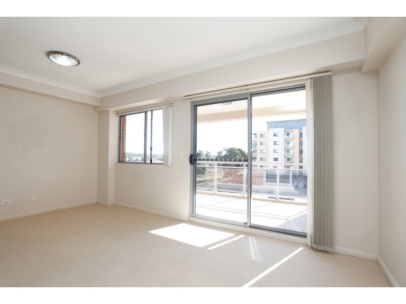 9/8-10 Lachlan  Street, Liverpool NSW 2170