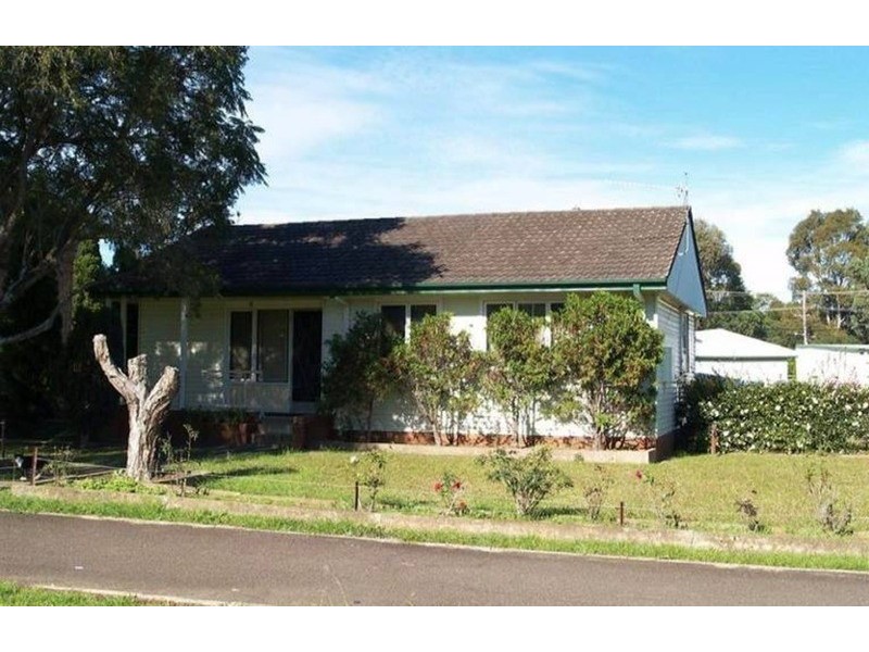 4 Fassifern Place, Cartwright NSW 2168