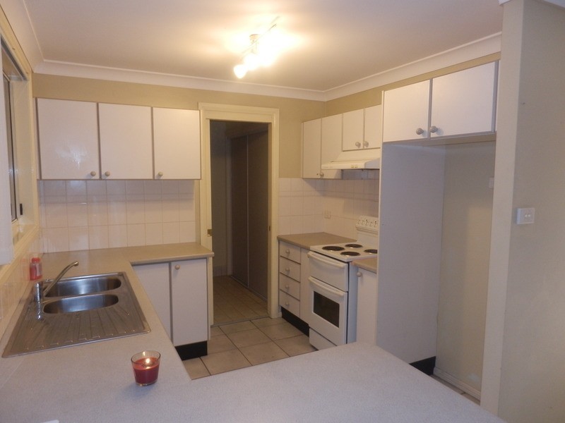 2/8 Doncaster Avenue, Casula NSW 2170