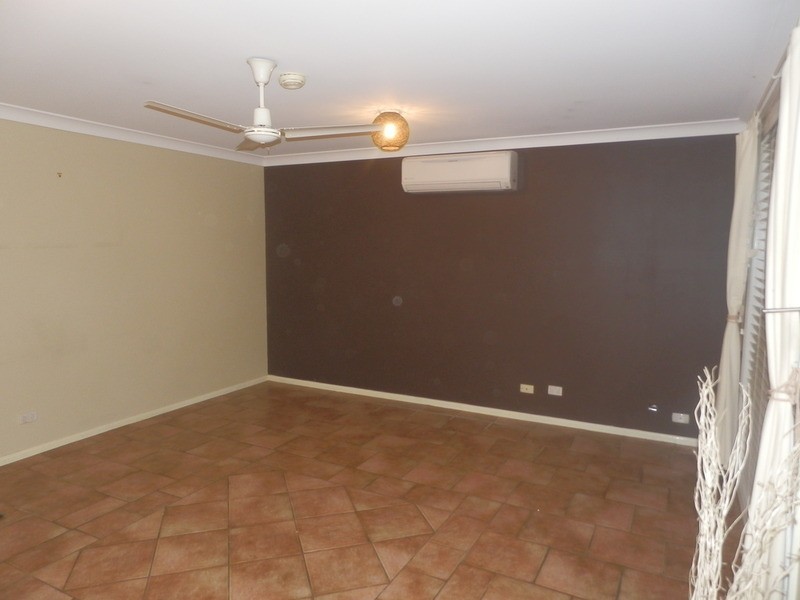 2/8 Doncaster Avenue, Casula NSW 2170