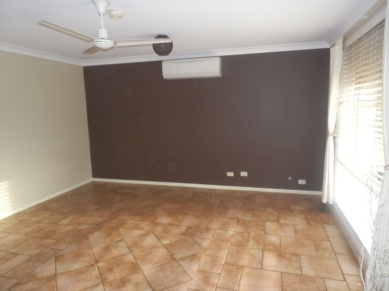 2/8 Doncaster Avenue, Casula NSW 2170