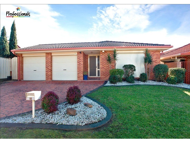 15 Tamworth Crescent, Hoxton Park NSW 2171