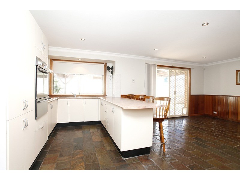 15 Tamworth Crescent, Hoxton Park NSW 2171