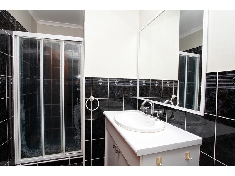 15 Tamworth Crescent, Hoxton Park NSW 2171