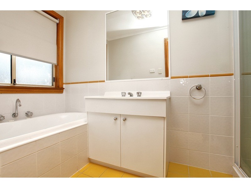 15 Tamworth Crescent, Hoxton Park NSW 2171