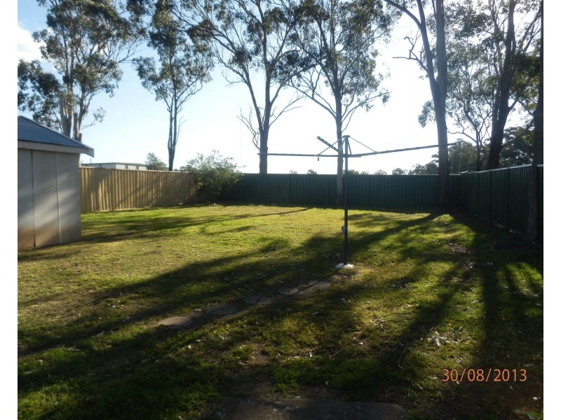 25 Frazer Avenue, Lurnea NSW 2170