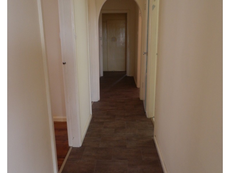 25 Frazer Avenue, Lurnea NSW 2170