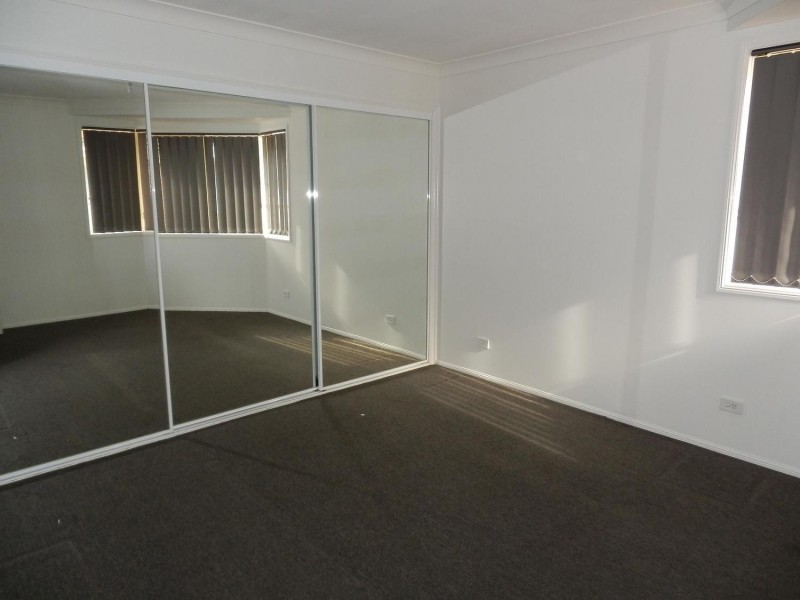 2/115 Saywell Road, Macquarie Fields NSW 2564