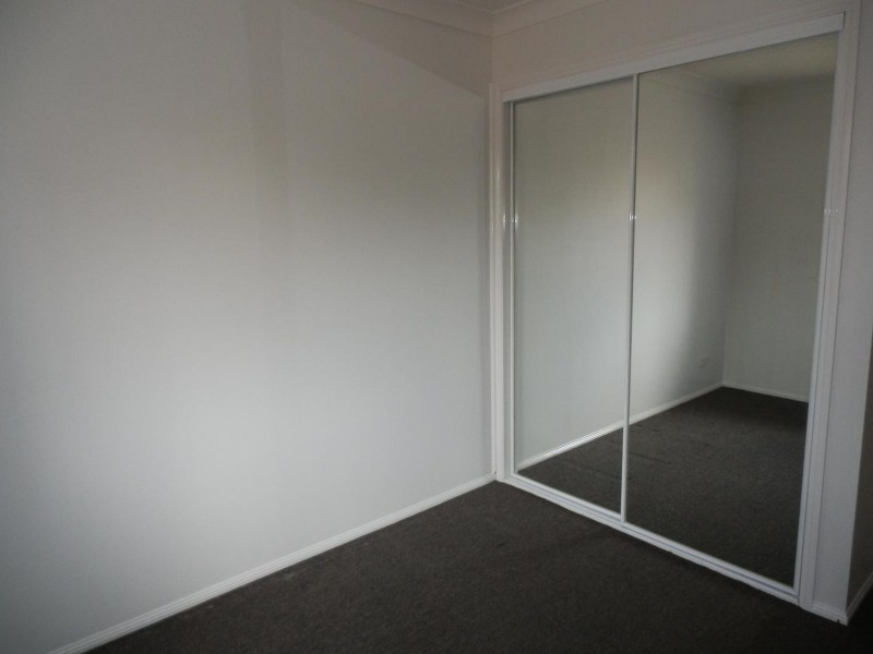 2/115 Saywell Road, Macquarie Fields NSW 2564