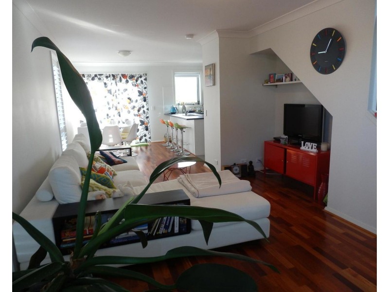 33 Atlantic Boulevard, Glenfield NSW 2167