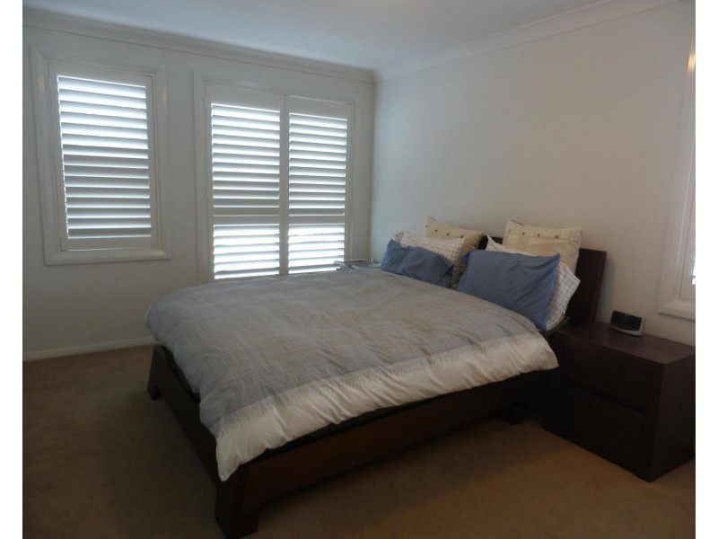 33 Atlantic Boulevard, Glenfield NSW 2167