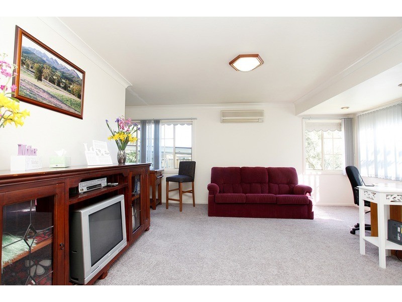 52 Morison  Drive, Lurnea NSW 2170