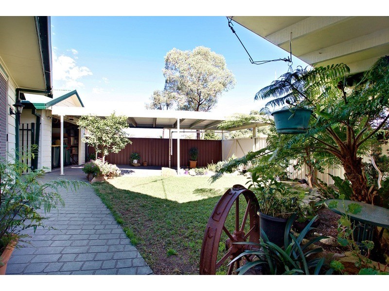 52 Morison  Drive, Lurnea NSW 2170