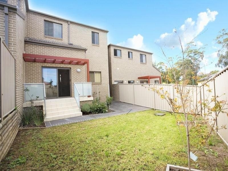 2/6-10 Kendall Drive, Casula NSW 2170