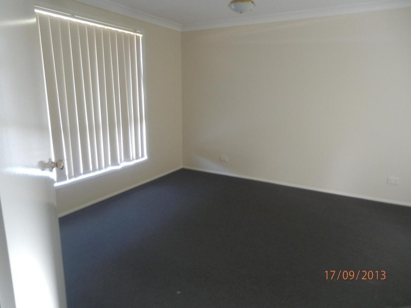 27 Hilton Crescent, Casula NSW 2170
