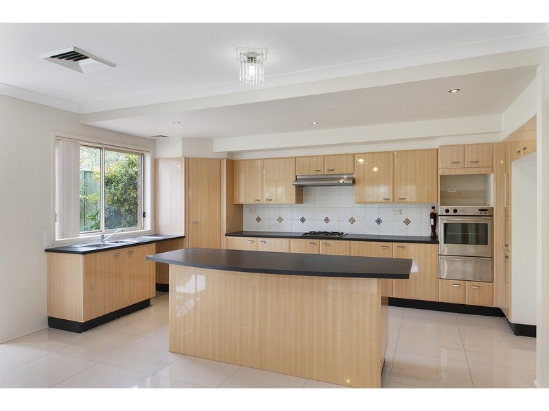 4 Cleary Place, Casula NSW 2170