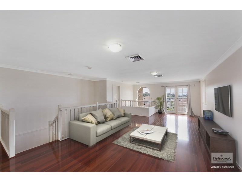 4 Cleary Place, Casula NSW 2170