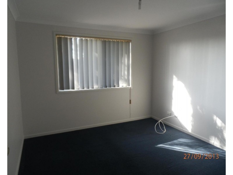 2/64 Kendall Drive, Casula NSW 2170