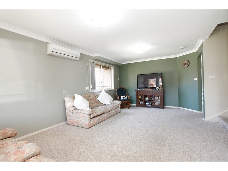 15 Clune Close, Casula NSW 2170