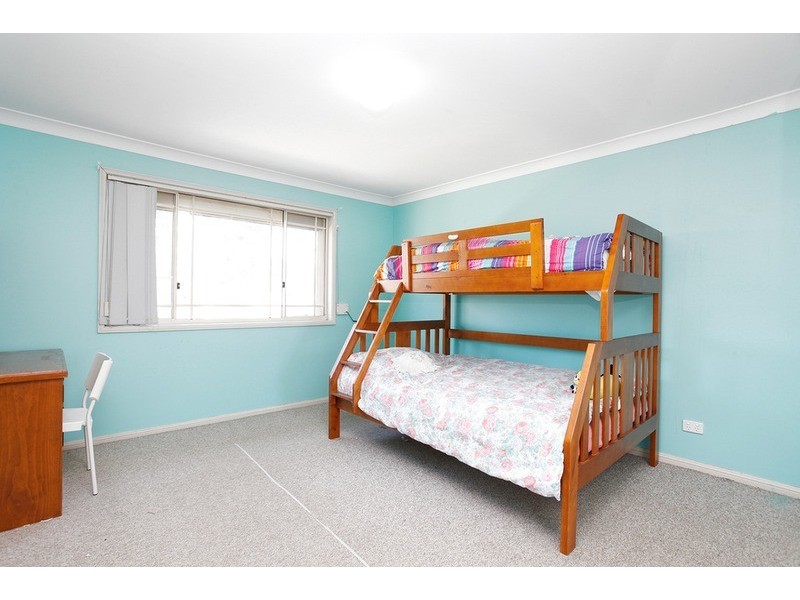 15 Clune Close, Casula NSW 2170