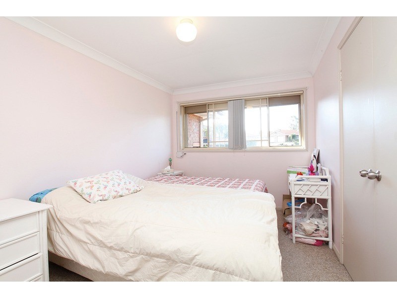 15 Clune Close, Casula NSW 2170