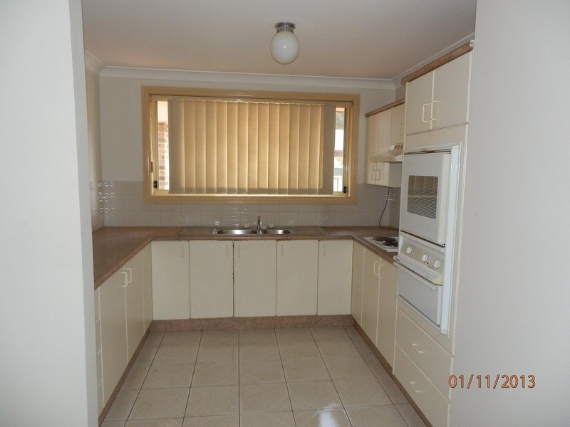 1/13 Wattle Road, Casula NSW 2170