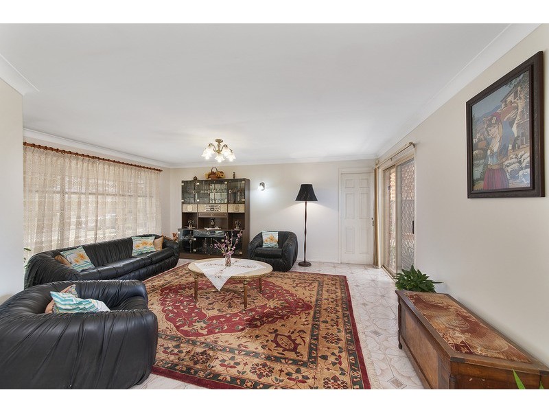 18 Guise Avenue, Casula NSW 2170