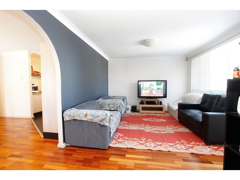 11B Boldrewood Avenue, Casula NSW 2170