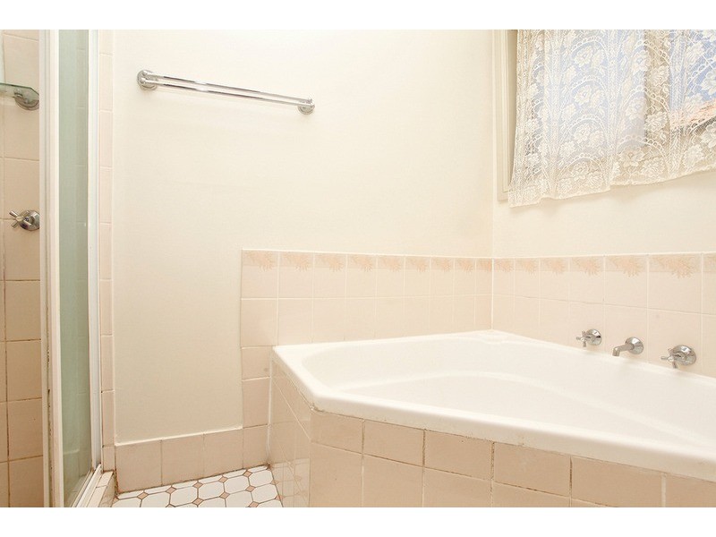 11B Boldrewood Avenue, Casula NSW 2170